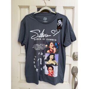 Selena Queen of Cumbia Graphic Tee Y2K Style Short‎ Sleeve T-Shirt Size Large